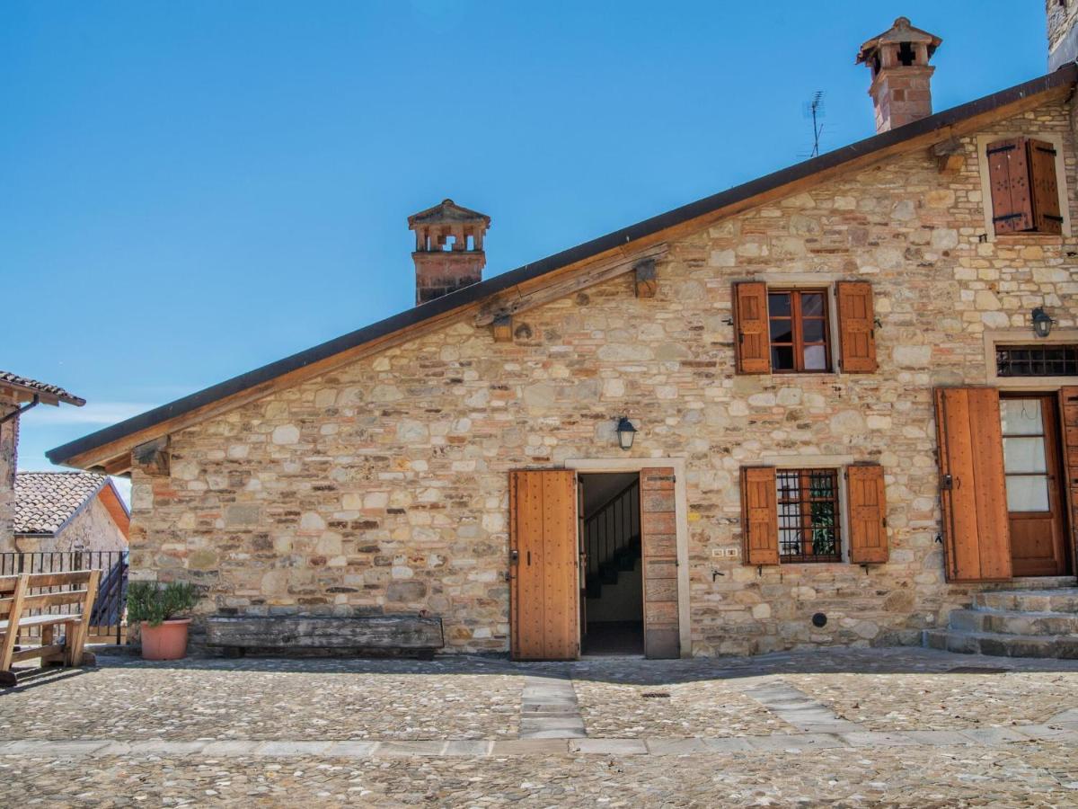Belvilla By Oyo Aia Castellarano Exterior photo